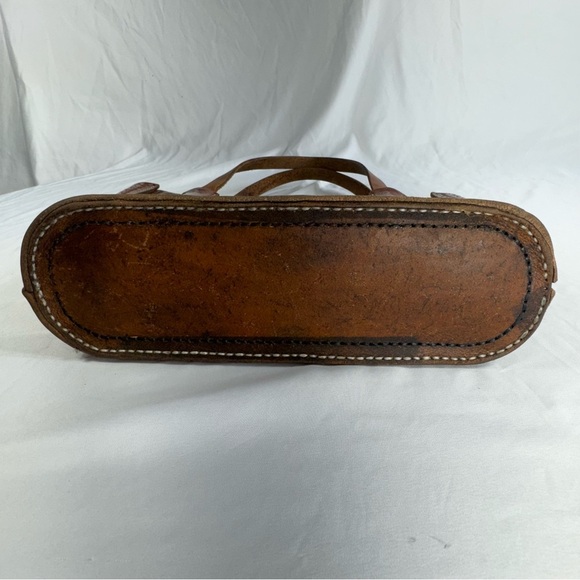 Handcrafted Vintage Thick Leather Embossed Arrowhead Design Handbag - Picture 6 of 10